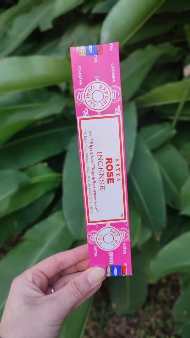 Satya Rosa Roja Incense Sticks Pack of 6 - Religious